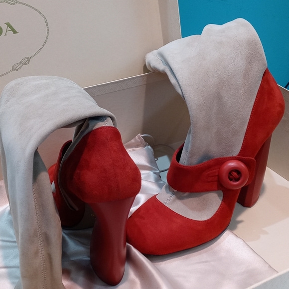 NWOT Authentic Prada Calf Boots Sz 8 - Picture 4 of 16